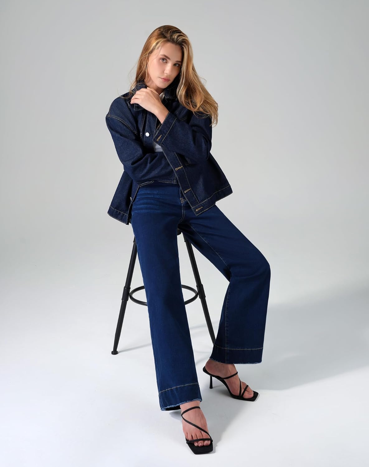 roswear Denim Jacket Coat for Women with Flap Chest Pockets Casual Oversized Jean Jackets