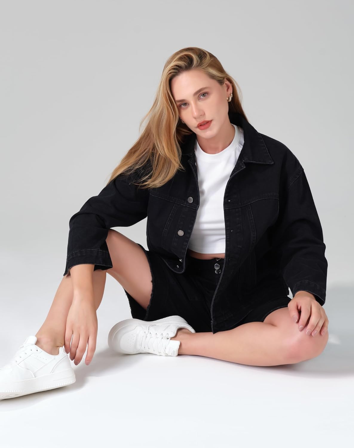 roswear Women\u2019s Denim Jackets Oversized Button Long Sleeve Washed Jean Trucker Jacket with Pockets