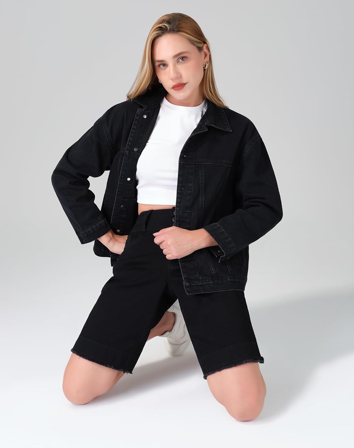 roswear Women\u2019s Denim Jackets Oversized Button Long Sleeve Washed Jean Trucker Jacket with Pockets