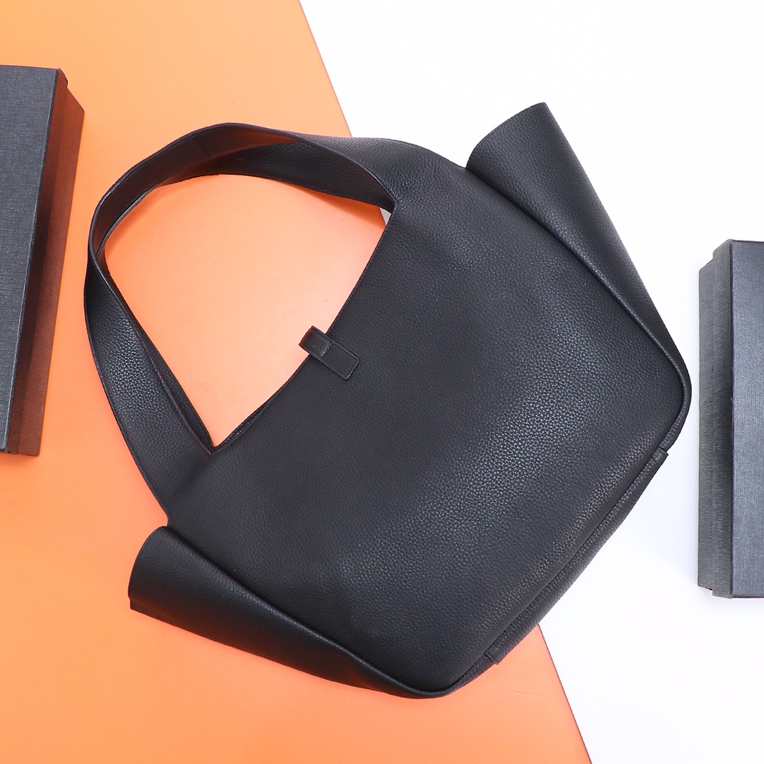 Saint Laurent Bea YSL Tote Bag in Deer Leather