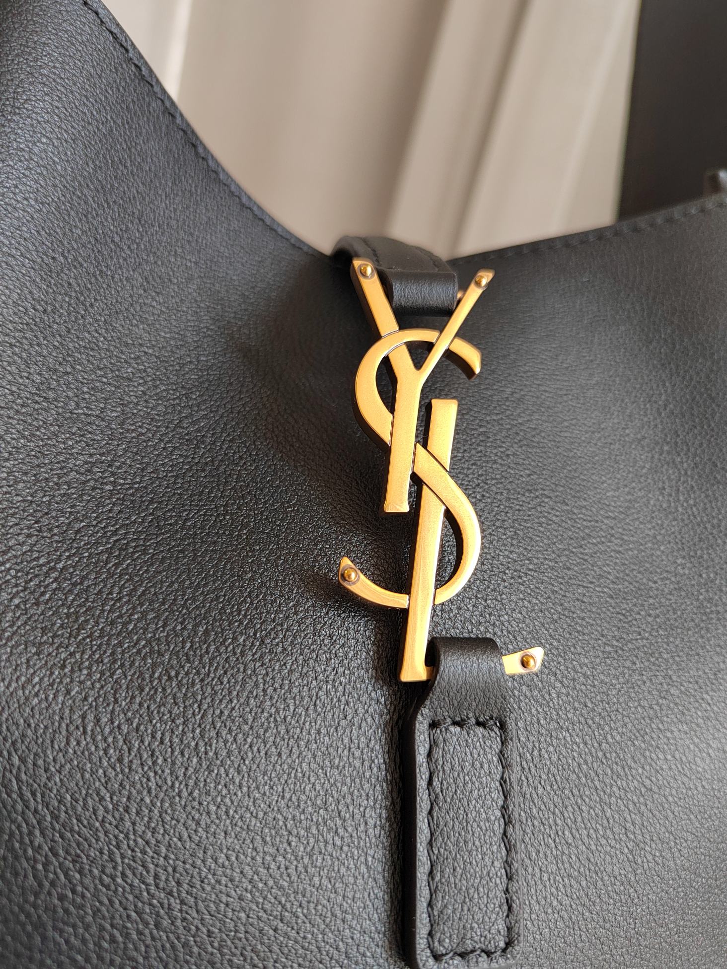 Saint Laurent Black Le 5a7 S Shoulder Bag black