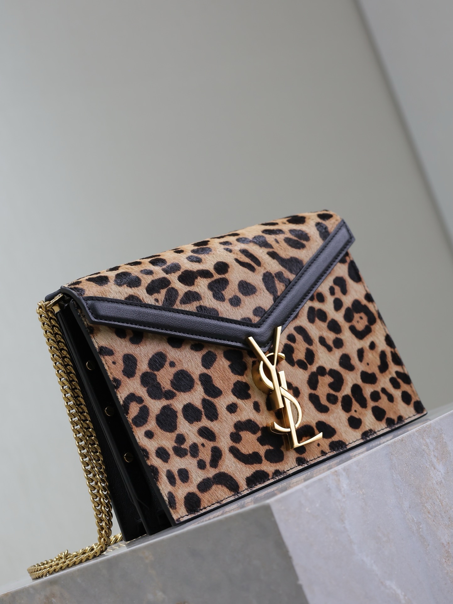 SAINT LAURENT - Cassandra medium leopard print