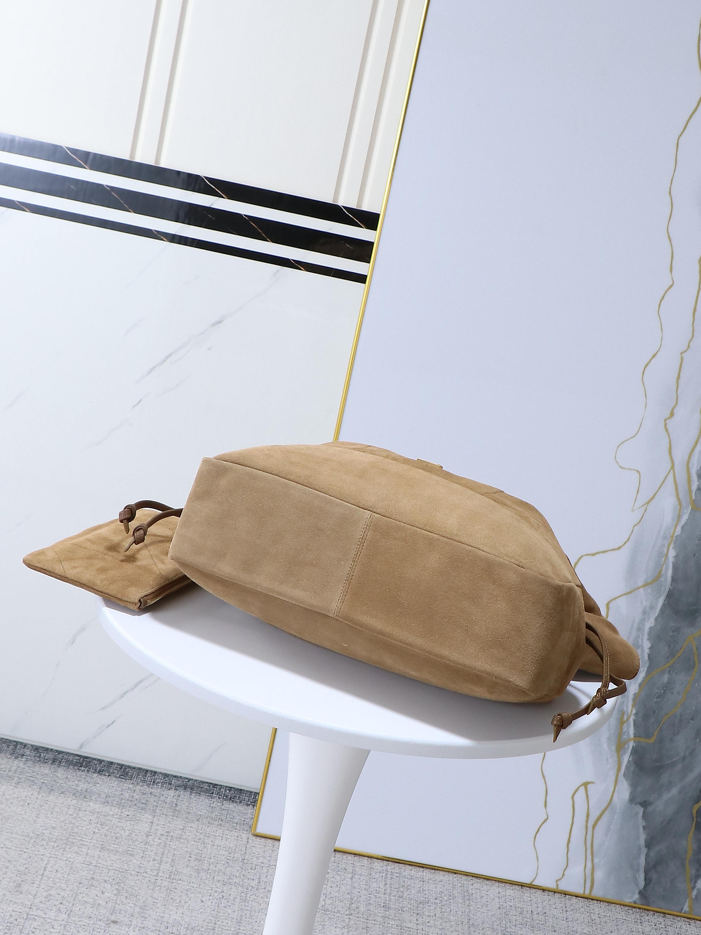 Saint Laurent JAMIE SHOPPING em camurça brown | Saint Laurent | YSL