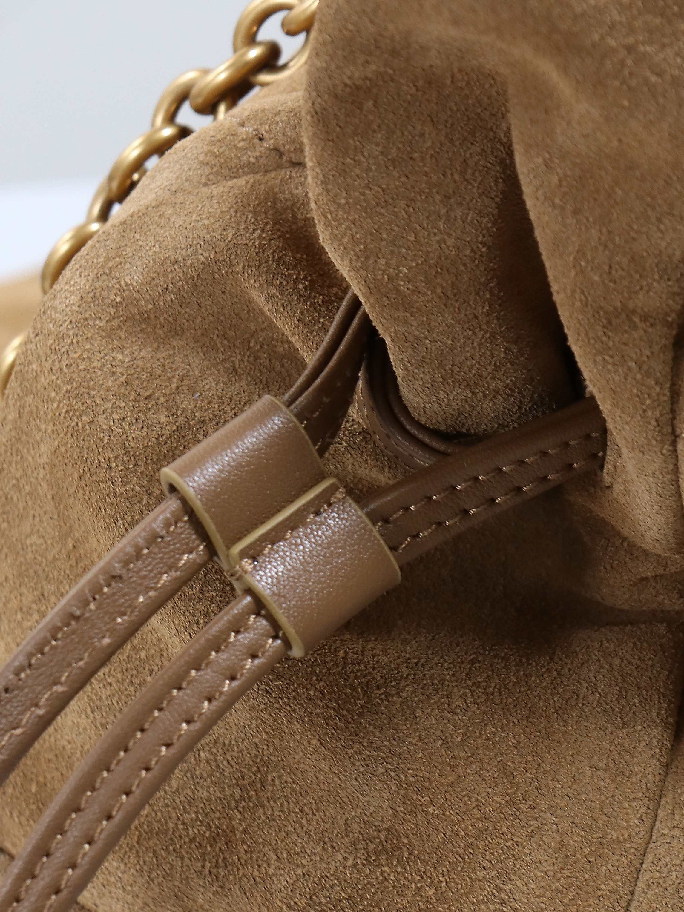 Saint Laurent JAMIE SHOPPING em camurça brown | Saint Laurent | YSL