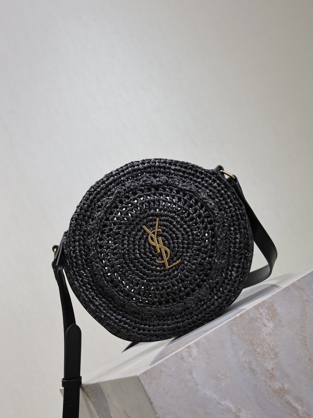 SAINT LAURENT Raffia Sac Round Black 1339481 |