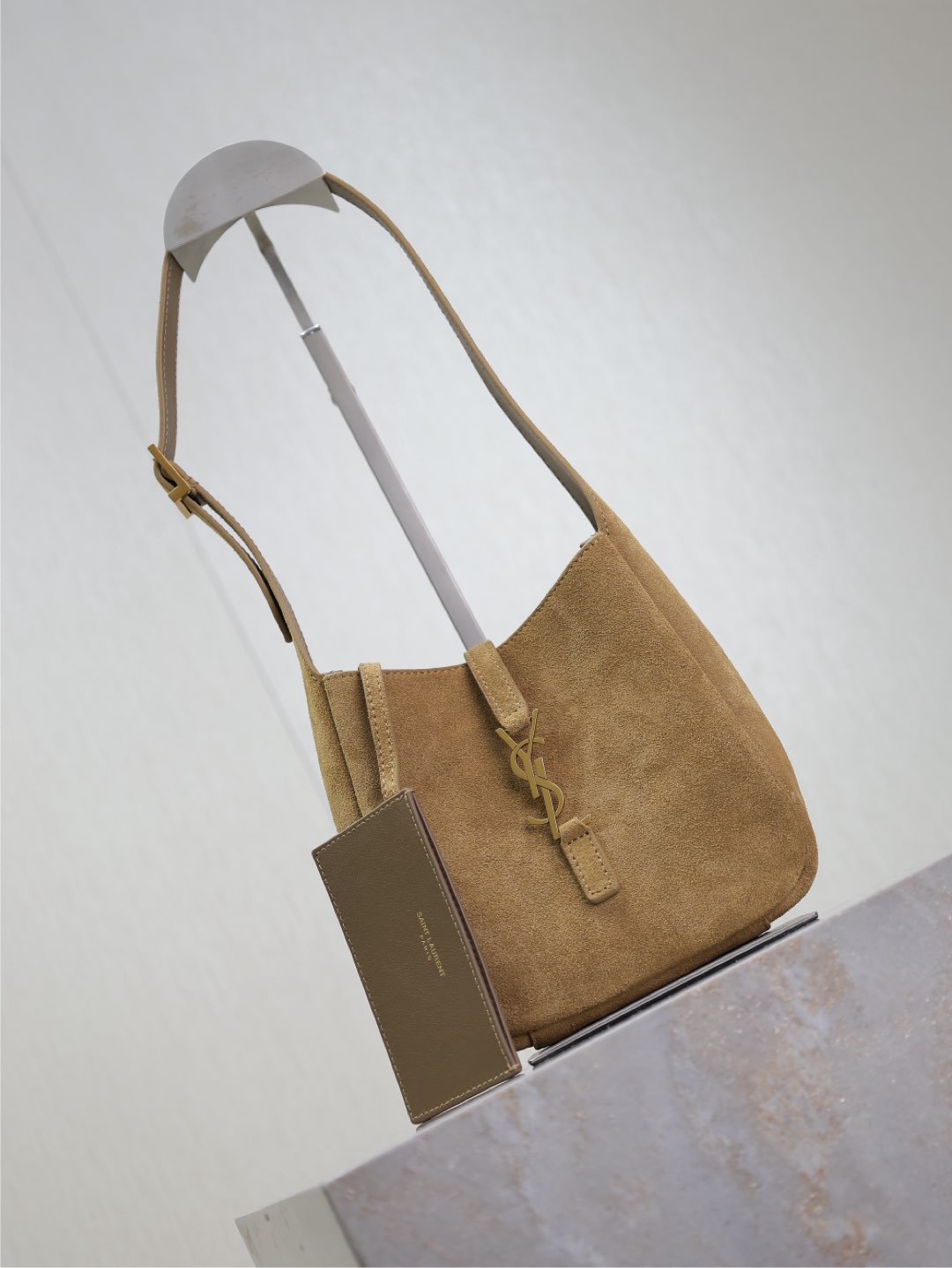 Saint Laurent Women’s Brown Le 5 À 7 Shoulder Bag