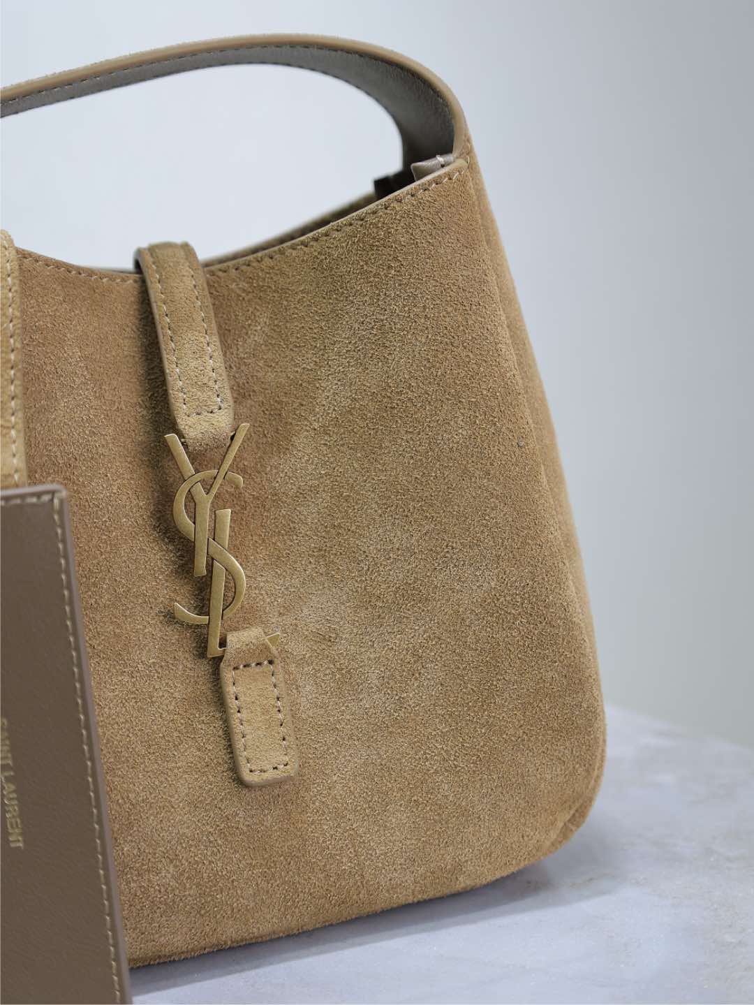 Saint Laurent Women’s Brown Le 5 À 7 Shoulder Bag