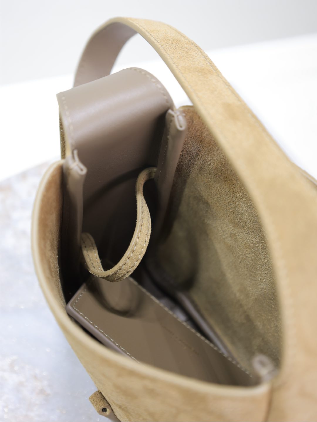 Saint Laurent Women’s Brown Le 5 À 7 Shoulder Bag