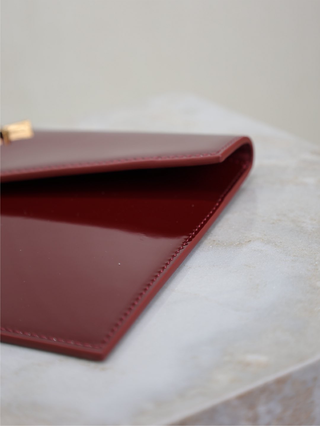 Saint Laurent Women’s Red Envelope Patent Leather Clutch YSL  00349