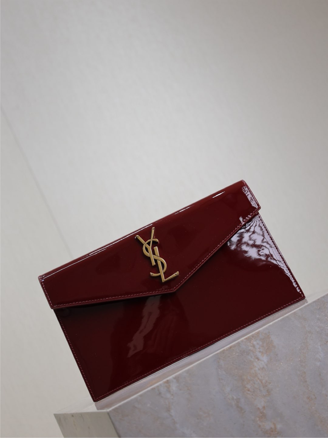 Saint Laurent Women’s Red Envelope Patent Leather Clutch YSL  00349