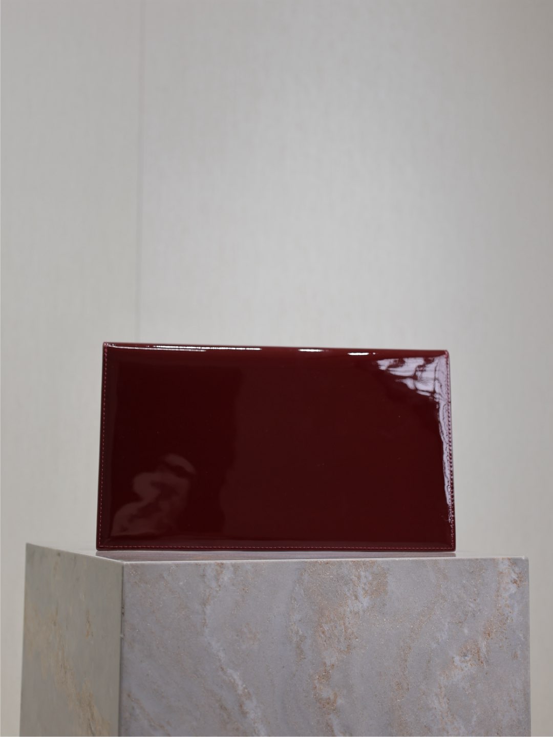 Saint Laurent Women’s Red Envelope Patent Leather Clutch YSL  00349