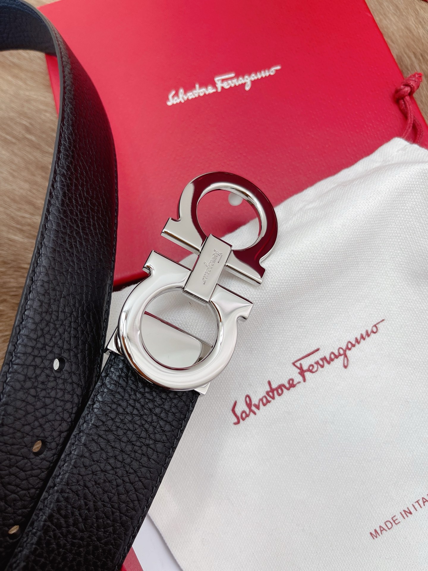 Salvatore Ferragamo Belt Black Grained Leather with Shiny Silver Gancini Buckle