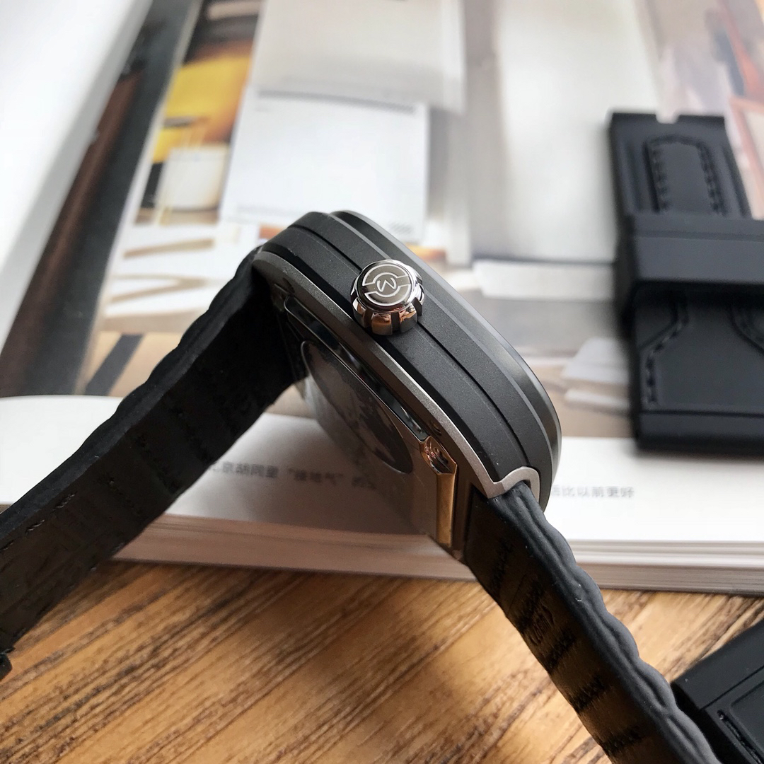 SevenFriday Industrial Engine - Black Leather Strap Watch - Image 4
