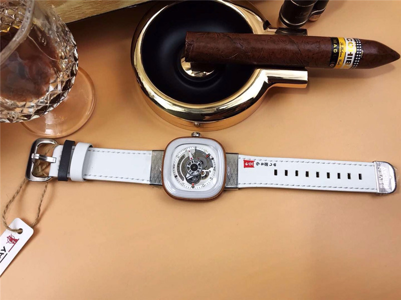 SevenFriday White Edge - Unique Square Watch - Image 4