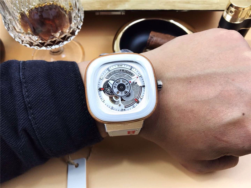 SevenFriday White Edge - Unique Square Watch - Image 6