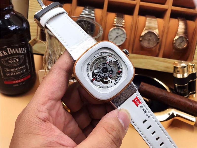 SevenFriday White Edge - Unique Square Watch - Image 7