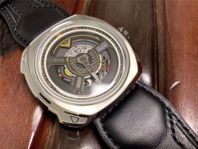 SevenFriday M2/02 Gunmetal - SevenFriday M2/02 Watch - Gunmetal & - Image 3