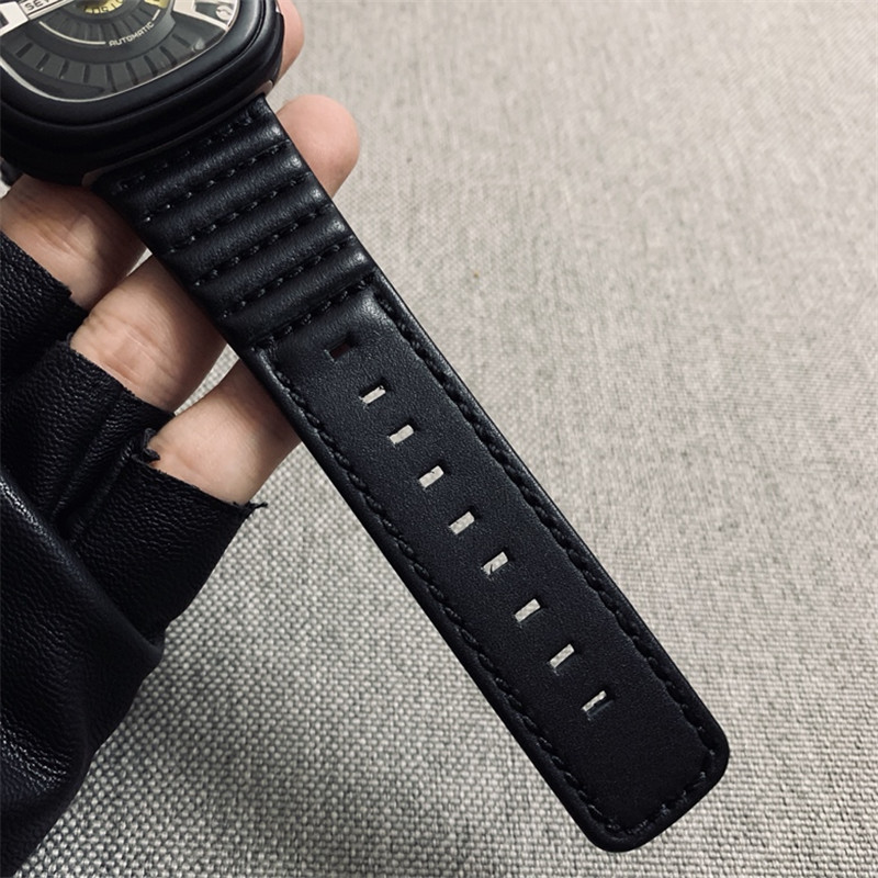 SevenFriday V3/01 Black - SevenFriday V3/01 - Black Leather Automatic - Image 5