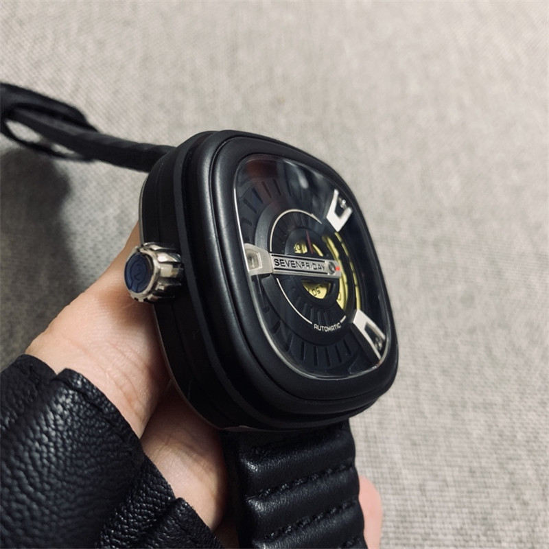 SevenFriday V3/01 Black - SevenFriday V3/01 - Black Leather Automatic - Image 6