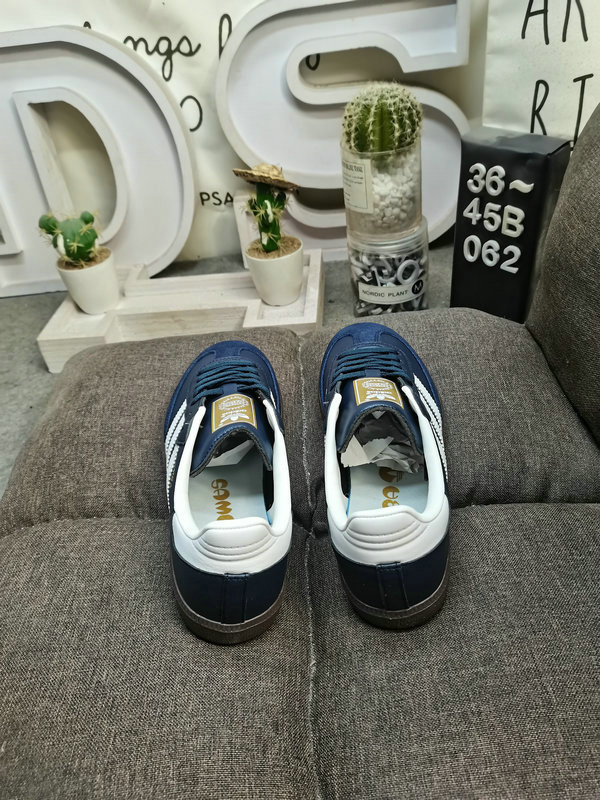 Shoes Adidas 062DAdidas WB PONY TONAL SAMBA Nearly 70 years of classic Originals made of original suede leather, slender shoe last, slightly pointed toe, suede toe stitching, these elements we can all see are 40