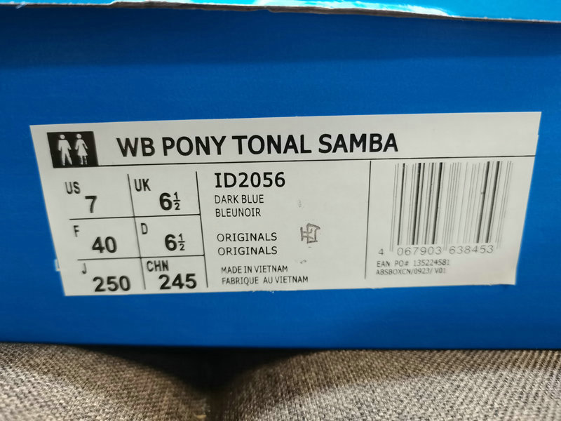 Shoes Adidas 062DAdidas WB PONY TONAL SAMBA Nearly 70 years of classic Originals made of original suede leather, slender shoe last, slightly pointed toe, suede toe stitching, these elements we can all see are 40