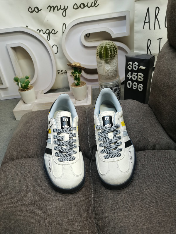 Shoes Adidas 096D Adidas Gazelle Indoor DM 1234-013 Casual Wear-resistant Lightweight Low-top Sneakers This Adidas sneaker is a revival of the 1979 Gazele lndoor sneaker, with soft suede 10