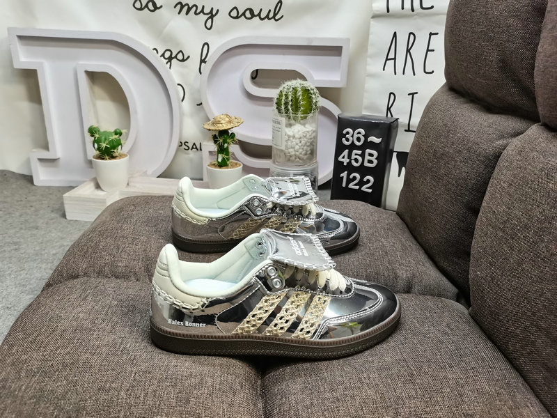 Shoes Adidas 122DWales Bonner x Adidas Samba co-branded retro sports sneakers. Simple color matching this year’s popular liquid gold is full of unknown feeling. Three stripes lace makeup ribbon on the side! 10