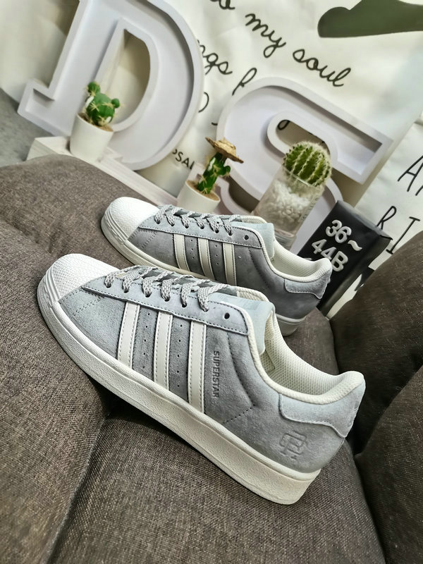 Shoes Adidas 126D company-level genuine half-size adlidas Adidas originals Gazelle Indoor casual wear-resistant lightweight low-top sneakers This Adidas sports shoe is 1979 Gazele lndoor10