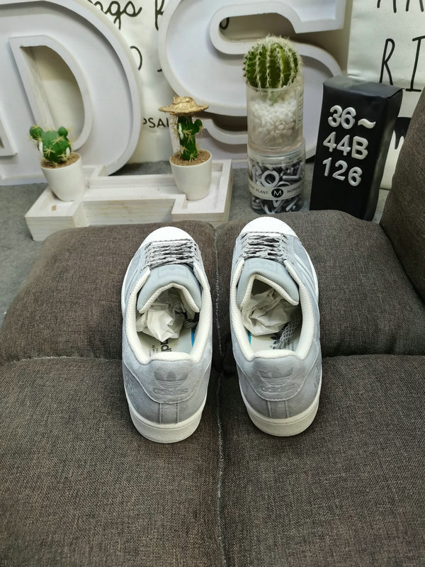 Shoes Adidas 126D company-level genuine half-size adlidas Adidas originals Gazelle Indoor casual wear-resistant lightweight low-top sneakers This Adidas sports shoe is 1979 Gazele lndoor10