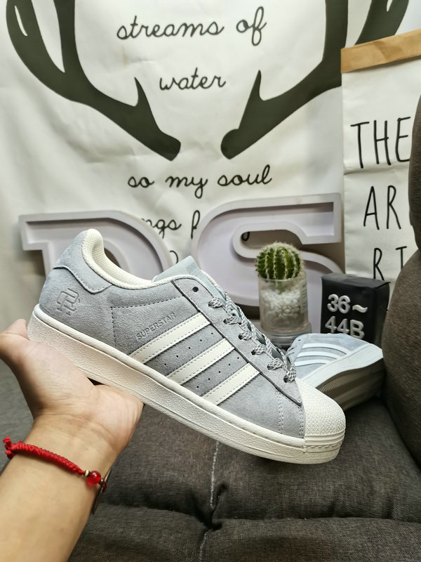 Shoes Adidas 126D company-level genuine half-size adlidas Adidas originals Gazelle Indoor casual wear-resistant lightweight low-top sneakers This Adidas sports shoe is 1979 Gazele lndoor10