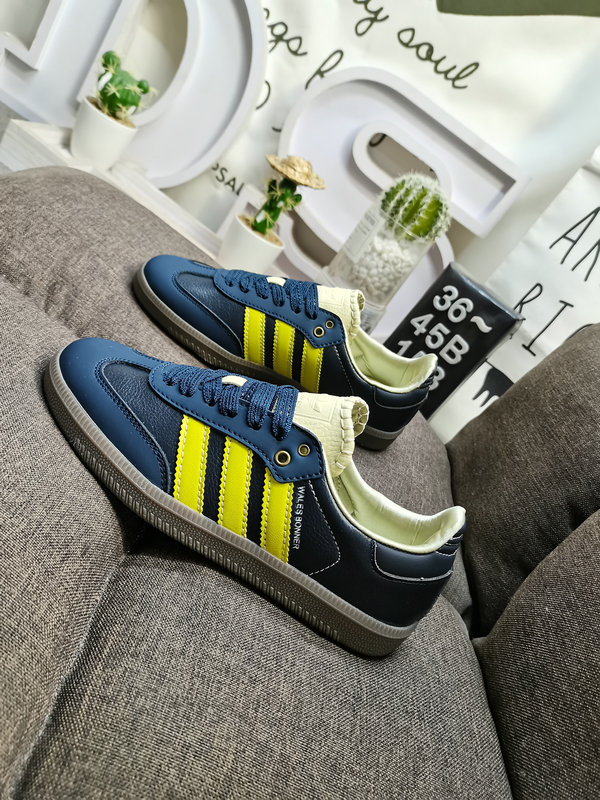 Shoes Adidas 158DAdidas originals Busenitz Vulc adidas nearly 70 years of classic Originals original suede leather production, slender shoe last, slightly pointed toe, suede leather toe stitching, these 10