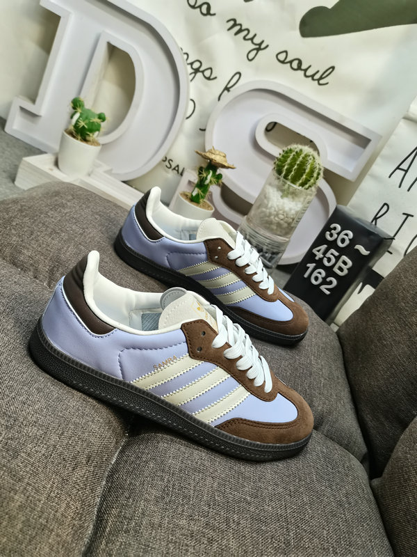 Shoes Adidas 162DAdidas originals Busenitz Vulc adidas classic Originals from nearly 70 years ago, made of original suede, slender last, slightly pointed toe, suede toe stitching, these are my 10