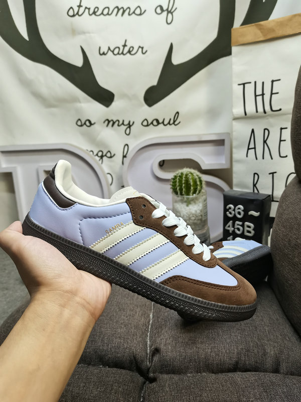 Shoes Adidas 162DAdidas originals Busenitz Vulc adidas classic Originals from nearly 70 years ago, made of original suede, slender last, slightly pointed toe, suede toe stitching, these are my 10