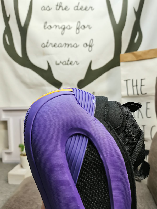 Shoes Adidas 253D Corporate Grade✅adidas Harden VOLUME 8 IF8458 New Color The tongue is uniquely designed with a pull strap for easy grabbing, making it easy to put on and take off the shoes. The actual function of the cushioning design at the heel is to provide more