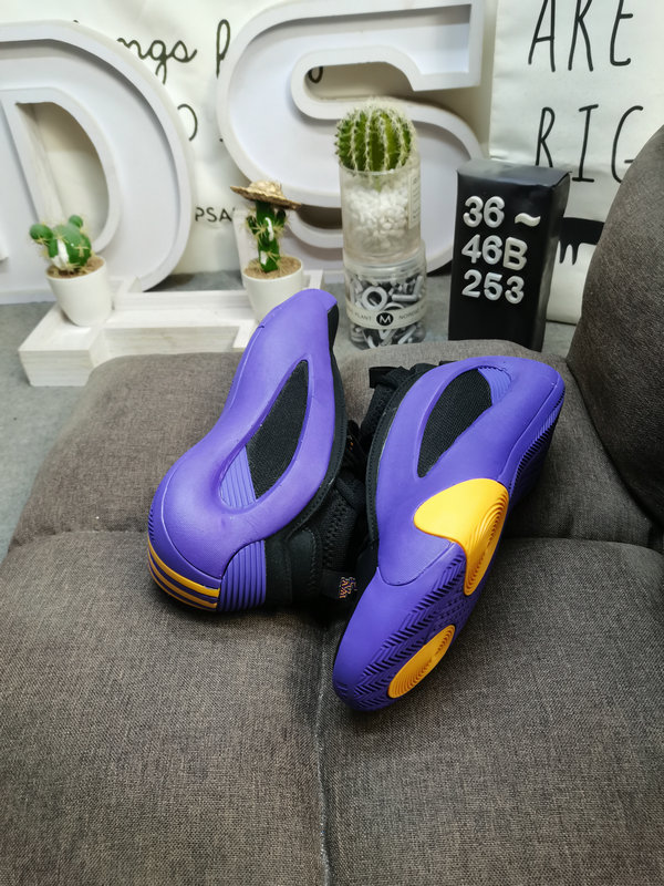 Shoes Adidas 253D Corporate Grade✅adidas Harden VOLUME 8 IF8458 New Color The tongue is uniquely designed with a pull strap for easy grabbing, making it easy to put on and take off the shoes. The actual function of the cushioning design at the heel is to provide more