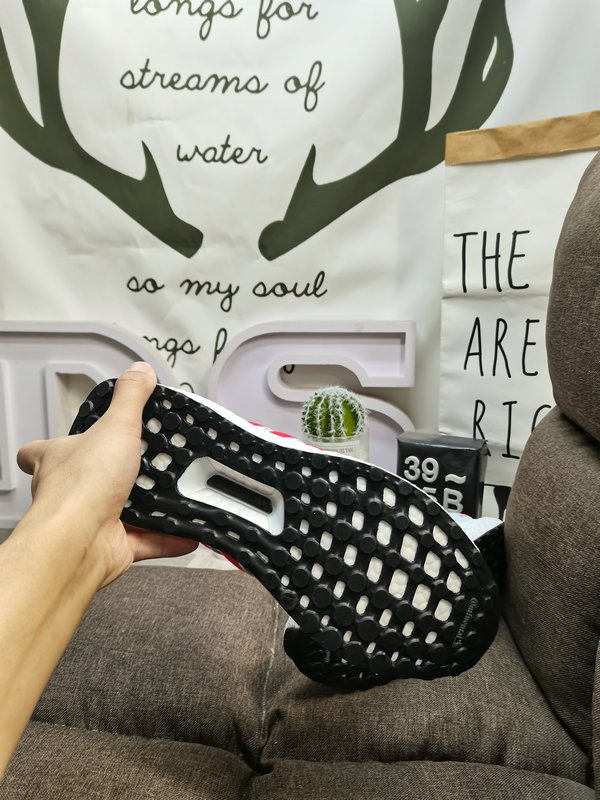 Shoes Adidas 253DAdidas Ultra Boost Triple Black UB4 original genuine label real explosion Hupu correct version consistent with the official full-length BOOST with Continental rubber outsole, continuing the good shock protection technology of the previous three generations. Explosion 28