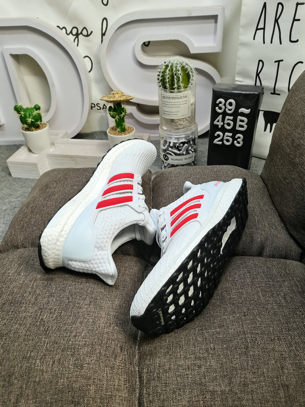 Shoes Adidas 253DAdidas Ultra Boost Triple Black UB4 original genuine label real explosion Hupu correct version consistent with the official full-length BOOST with Continental rubber outsole, continuing the good shock protection technology of the previous three generations. Explosion 28