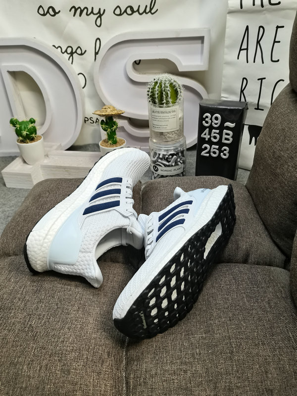 Shoes Adidas 253DAdidas Ultra Boost Triple Black UB4 original genuine label real explosion Hupu correct version consistent with the official full-length BOOST with Continental rubber outsole, continuing the good shock protection technology of the previous three generations. Explosion 28