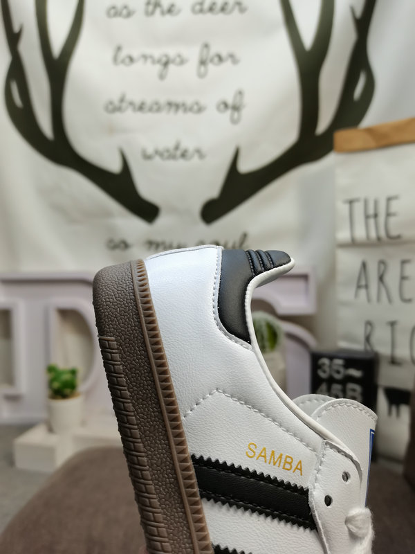 Shoes Adidas 321DAdidas originals Busenitz Vulc adidas nearly 70 years of classic Originals original suede leather production, slender shoe last, slightly pointed toe, suede leather toe stitching, these 10