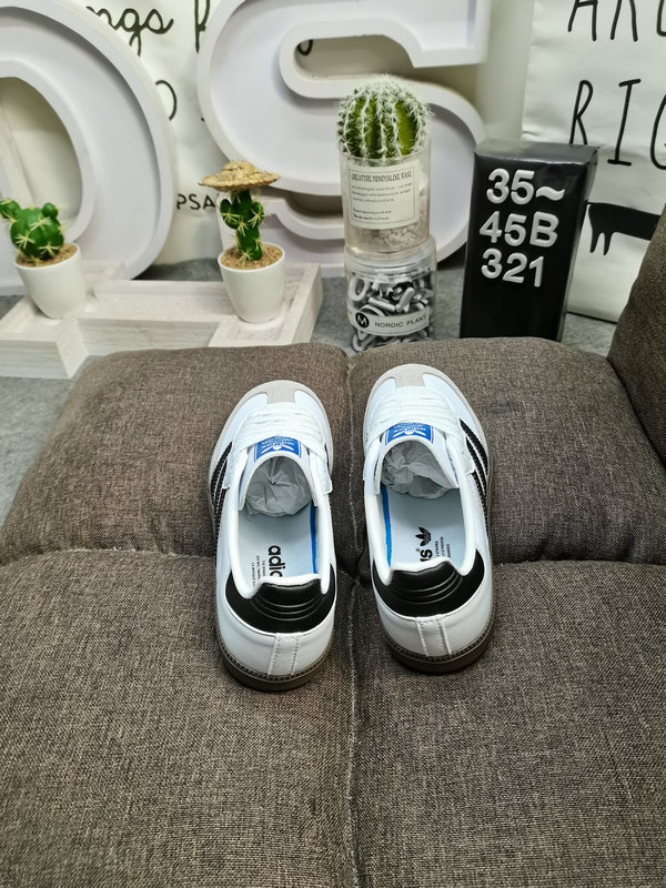 Shoes Adidas 321DAdidas originals Busenitz Vulc adidas nearly 70 years of classic Originals original suede leather production, slender shoe last, slightly pointed toe, suede leather toe stitching, these 10