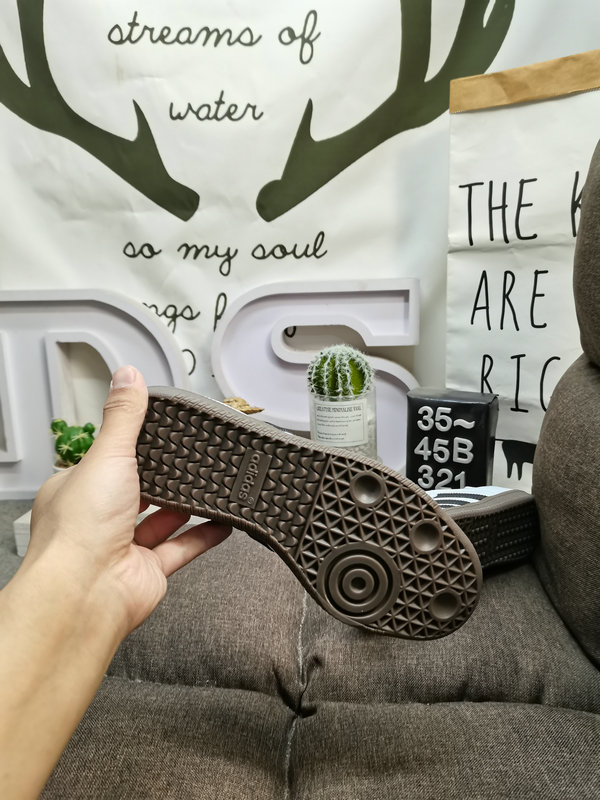 Shoes Adidas 321DAdidas originals Busenitz Vulc adidas nearly 70 years of classic Originals original suede leather production, slender shoe last, slightly pointed toe, suede leather toe stitching, these 10