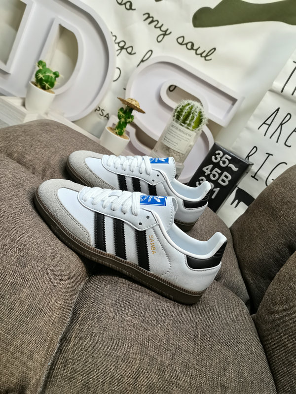 Shoes Adidas 321DAdidas originals Busenitz Vulc adidas nearly 70 years of classic Originals original suede leather production, slender shoe last, slightly pointed toe, suede leather toe stitching, these 10