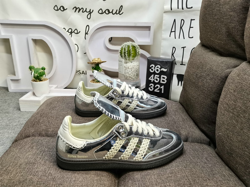 Shoes Adidas 321DWales Bonner x Adidas Samba co-branded retro sports sneakers. Simple color matching this year’s popular liquid silver is full of unknown feeling. Three stripes lace makeup ribbon on the side! 10