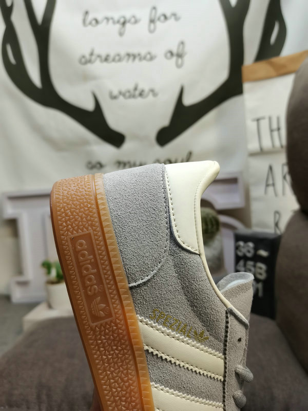 Shoes Adidas 391DAdidas ORIGINALS Handball Spzl IF7086 Adidas Low Top Comfortable Trend Lightweight Wear-resistant Non-slip Low Top Sneakers for Men and Women In 1979, Adidas created the Handball 10