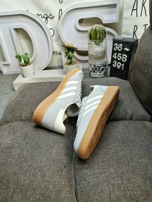 Shoes Adidas 391DAdidas ORIGINALS Handball Spzl IF7086 Adidas Low Top Comfortable Trend Lightweight Wear-resistant Non-slip Low Top Sneakers for Men and Women In 1979, Adidas created the Handball 10