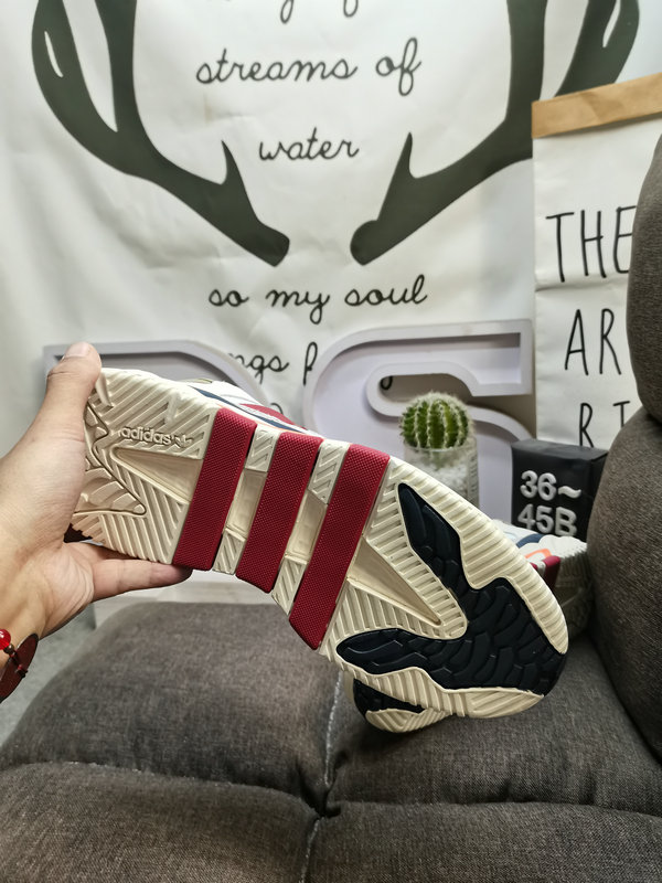 Shoes Adidas 447D Corporate Level The streetball style derived from the streets has changed the development of traditional basketball. This newly designed adidas Originals Niteball is similar to the retro performance basketball shoe adidas Or28 that came out last year.