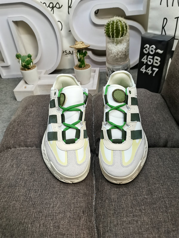 Shoes Adidas 447D Corporate Level The streetball style derived from the streets has changed the development of traditional basketball. This newly designed adidas Originals Niteball is similar to the retro performance basketball shoe adidas Or28 that came out last year.