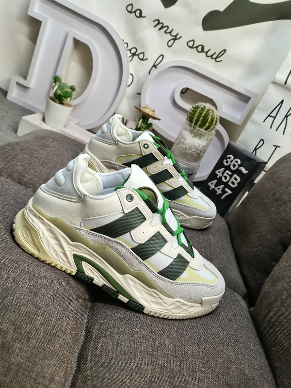 Shoes Adidas 447D Corporate Level The streetball style derived from the streets has changed the development of traditional basketball. This newly designed adidas Originals Niteball is similar to the retro performance basketball shoe adidas Or28 that came out last year.