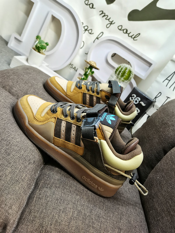 Shoes Adidas 776D company-level✅original last development model original box correct version #original independent data development# Adidas Adidas BAD BUNNY FORUM low-top versatile trendy casual sports shoes. Based on the appearance of retro basketball shoes, it uses leather stitching 10