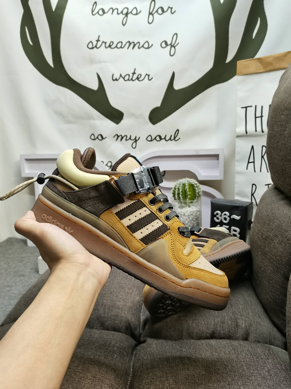 Shoes Adidas 776D company-level✅original last development model original box correct version #original independent data development# Adidas Adidas BAD BUNNY FORUM low-top versatile trendy casual sports shoes. Based on the appearance of retro basketball shoes, it uses leather stitching 10